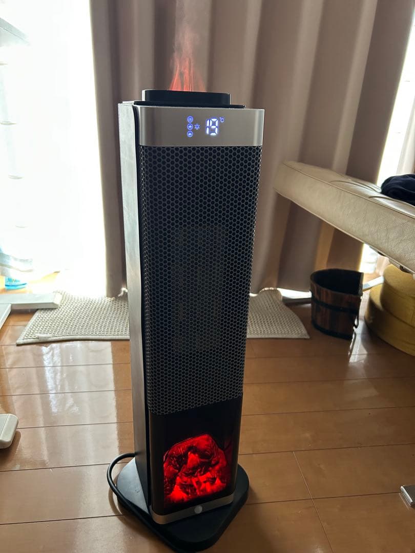 新品未使用、加湿器付きセラミックヒーター