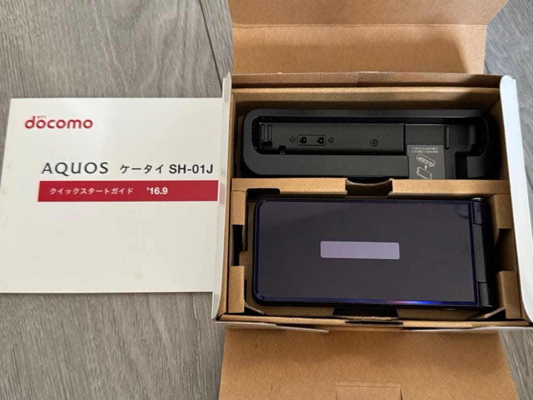 docomo AQUOS SH01J 本体